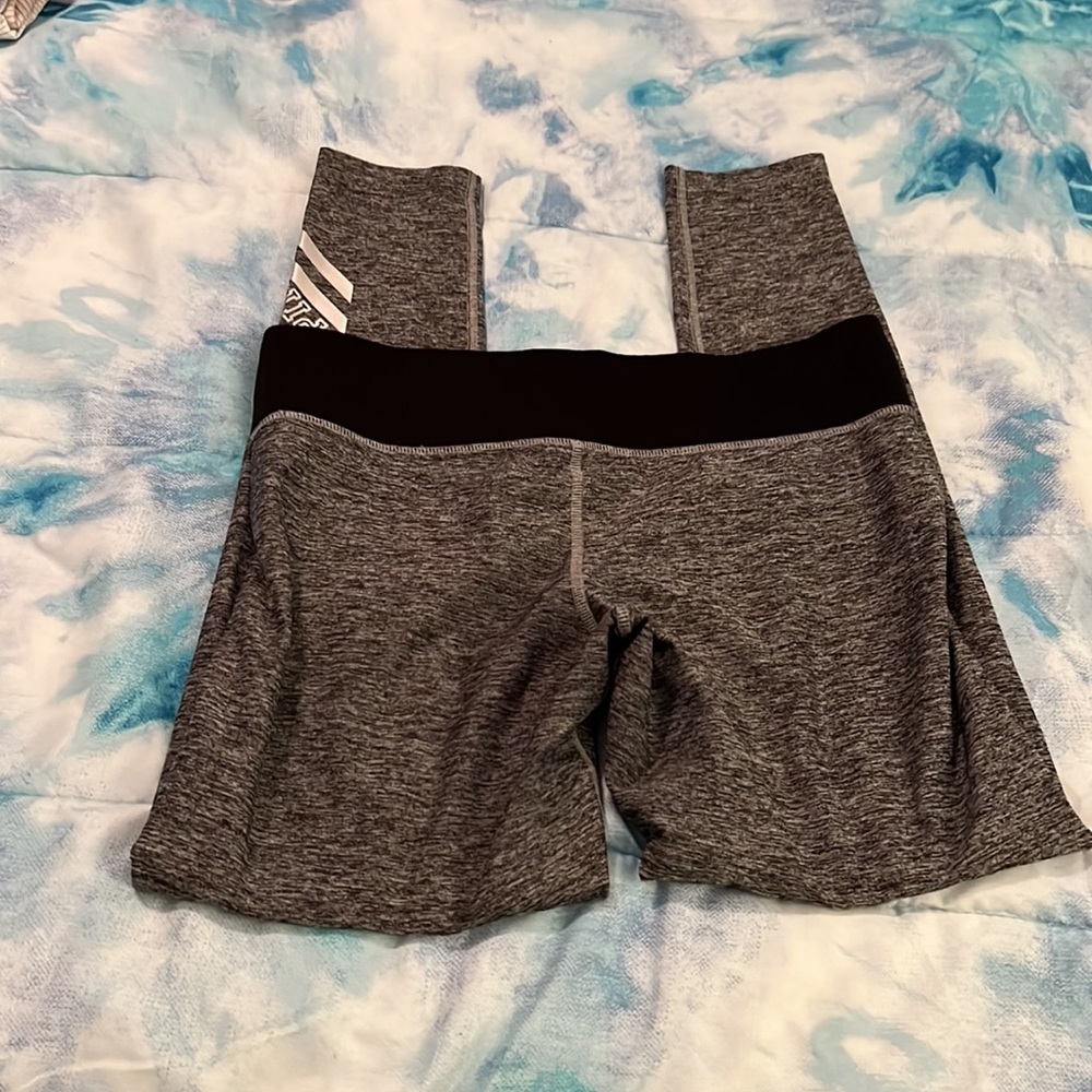 Pink Victoria’s Secret yoga pants - Picture 6 of 6
